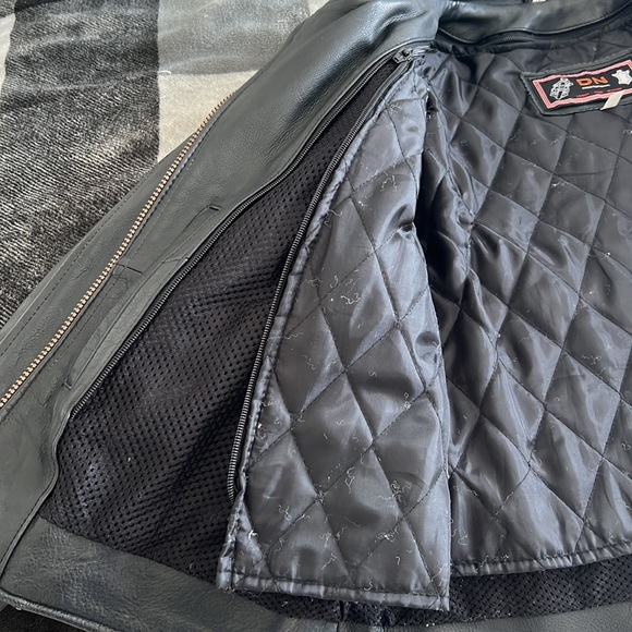 Black Leather Women’s Motorcycle Jacket - Picture 6 of 6